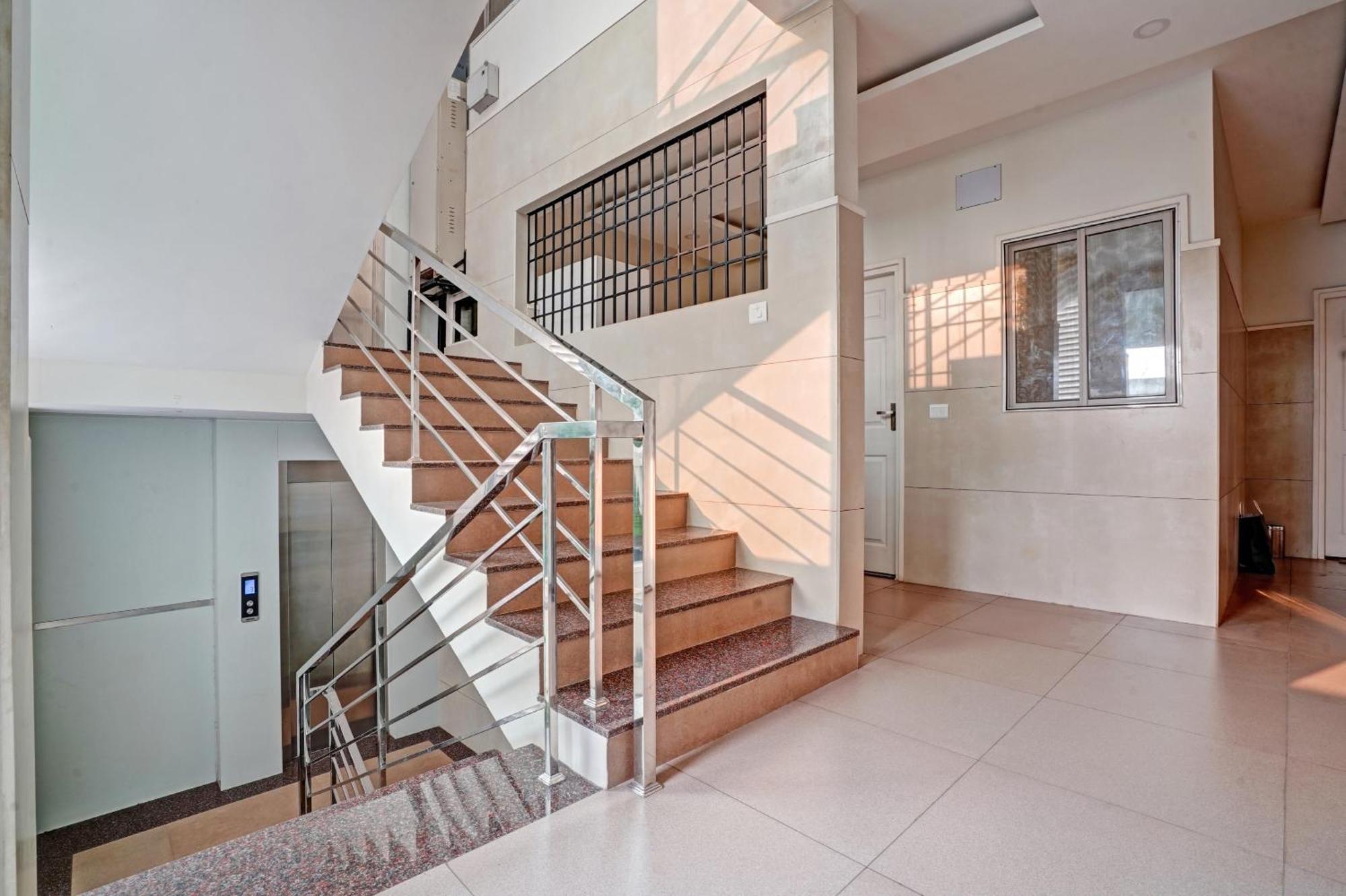 فندق Collection O White House Pearl Kochi المظهر الخارجي الصورة